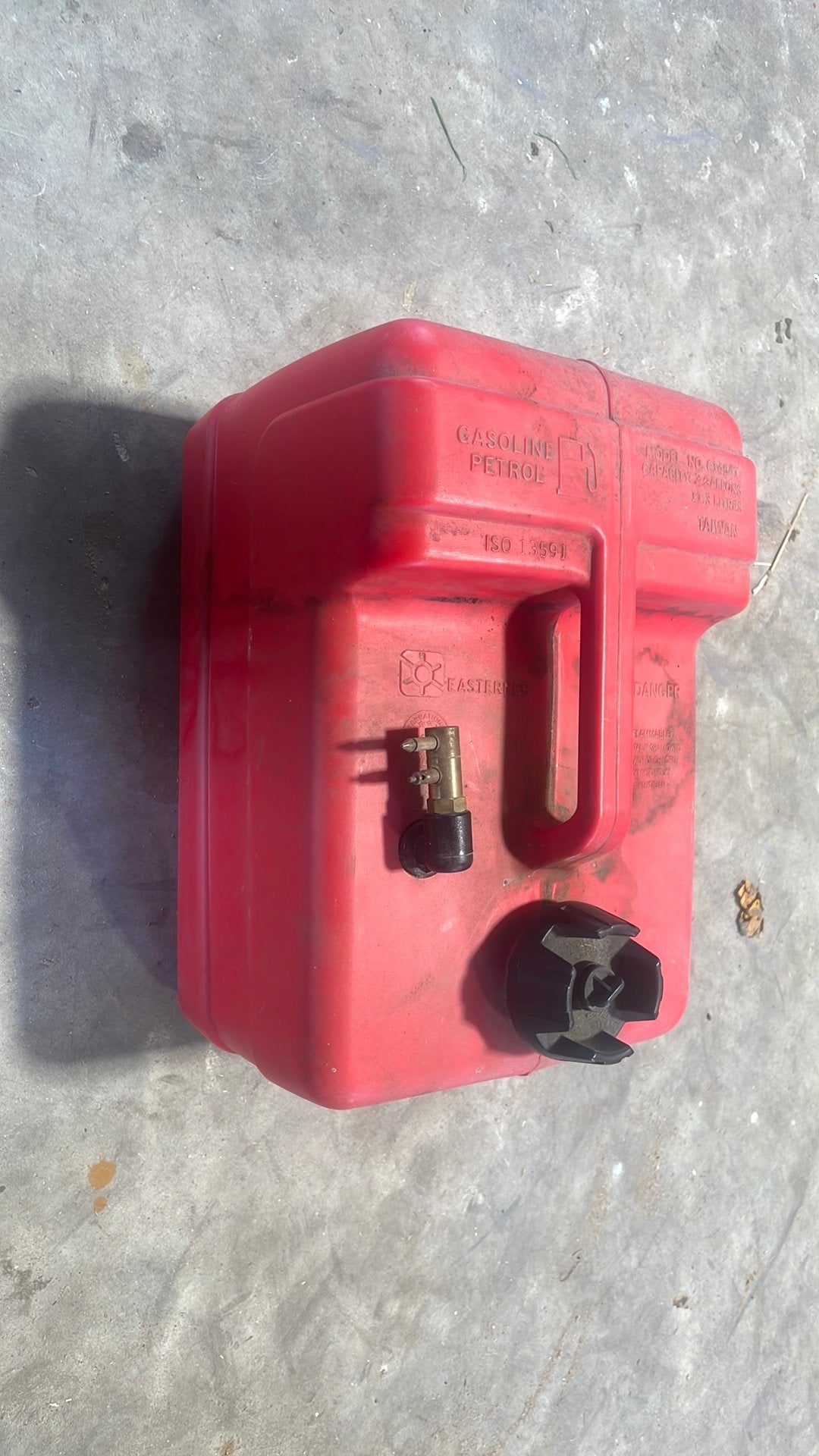 Brandstoftank 11.3 Liter (2 Gallon) voor buitenboordmotor, Ophalen of Verzenden, Gebruikt, Motor en Techniek