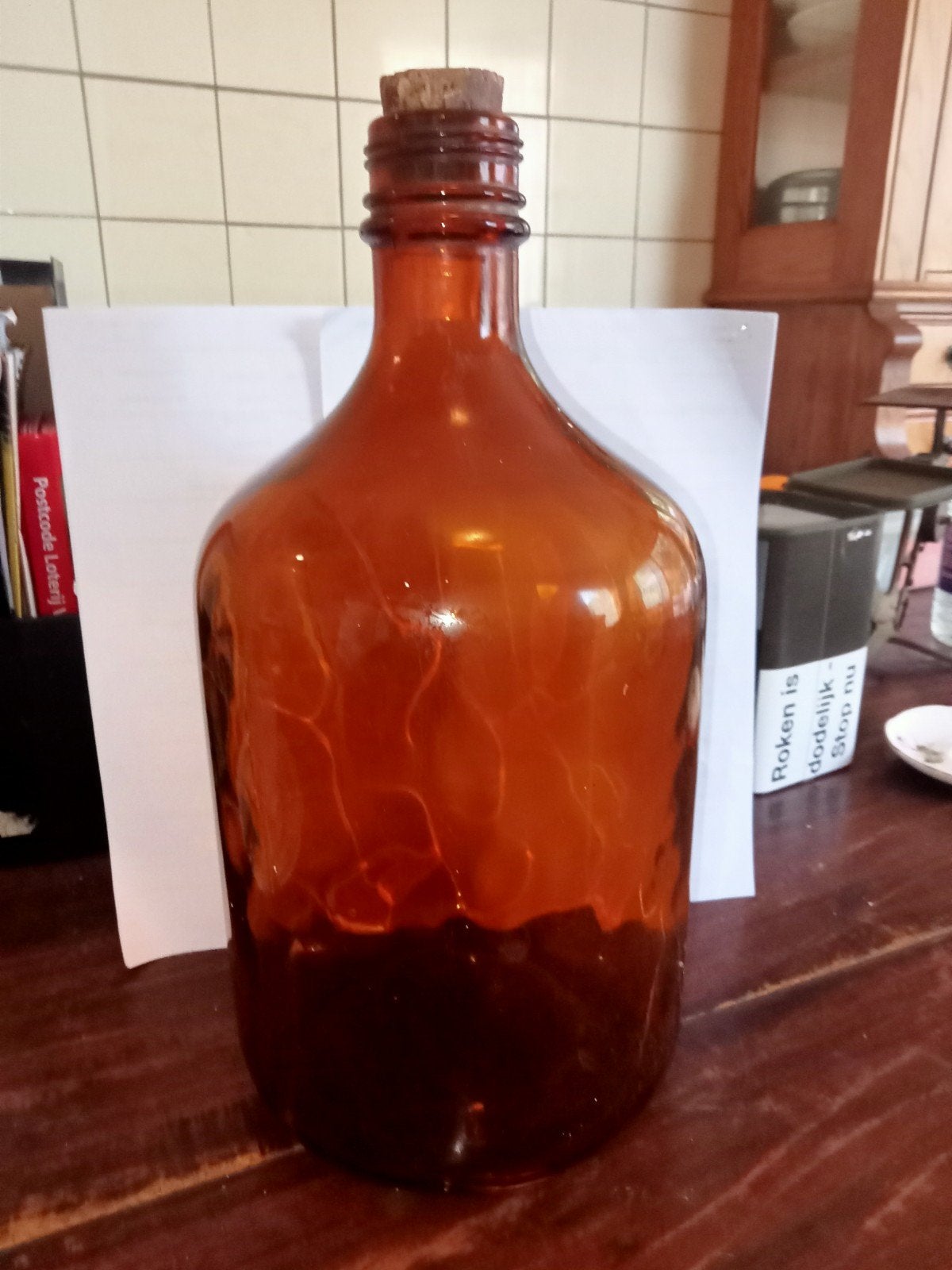 Vintage bruine glazen fles met kurk, Ophalen