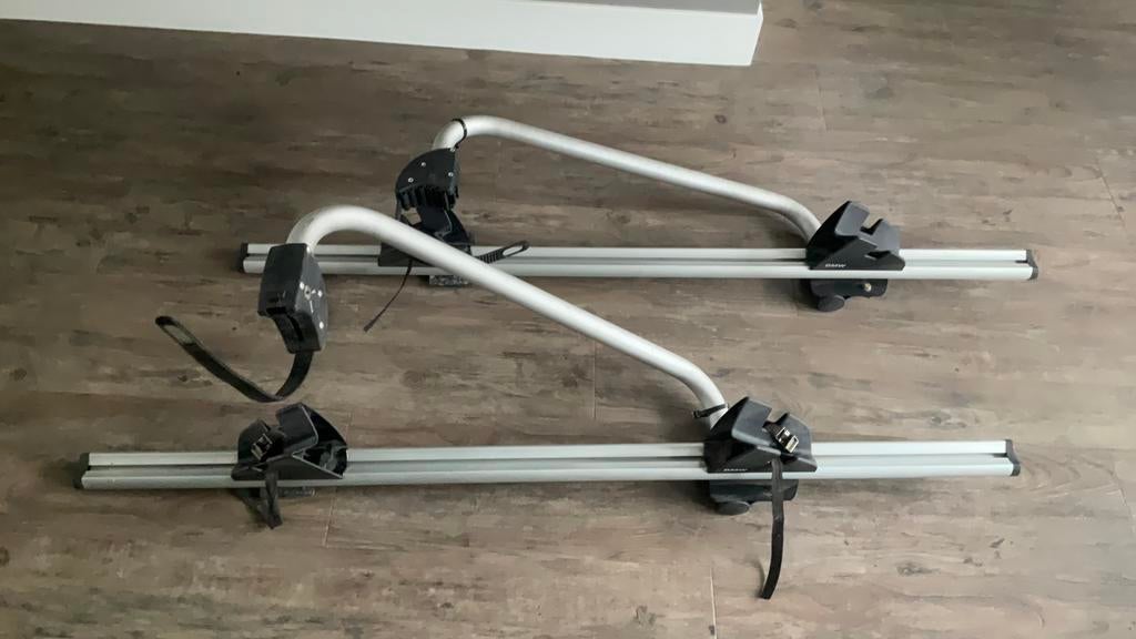 2 losse fietsendragers van BMW voor op dakdragers, Auto diversen, Fietsendragers, Ophalen, 2 fietsen, Gebruikt, Dakdrager