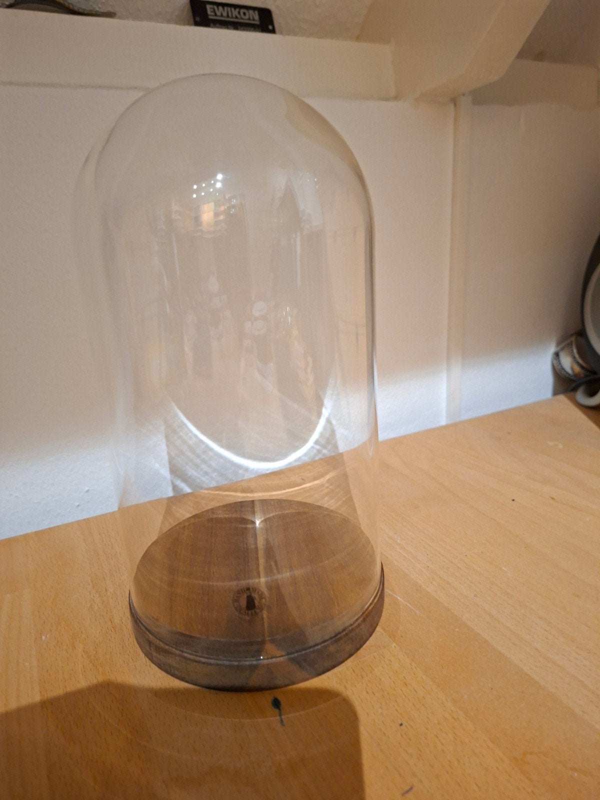 Glazen stolp met houten voet - Decoratief item, Ophalen, Zo goed als nieuw, Modern, Glas