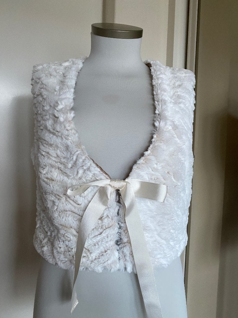 gilet 40 creme/satijn bont, Ophalen of Verzenden, Zo goed als nieuw, Maat 38/40 (M), Beige
