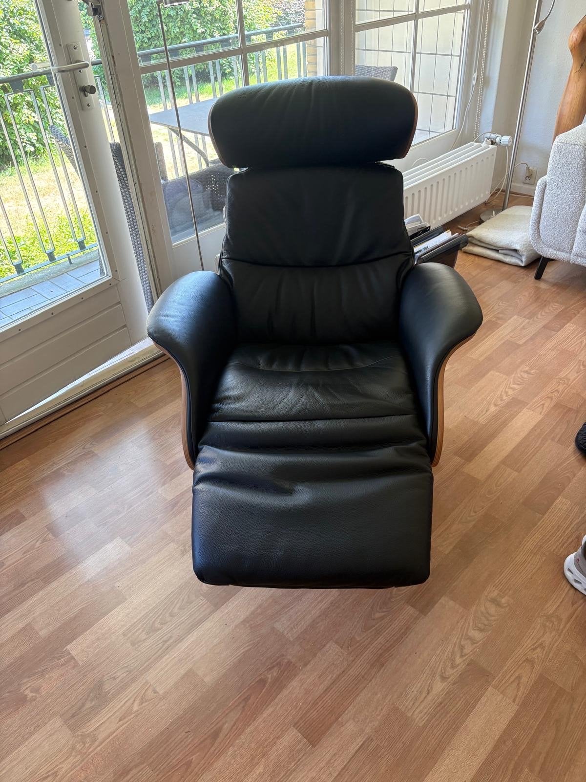 Flexlux Clement Fauteuil - Zwart Leer, Walnoot, 2 Motoren, Huis en Inrichting, Fauteuils, Ophalen, Minder dan 75 cm, Nieuw, 75 tot 100 cm