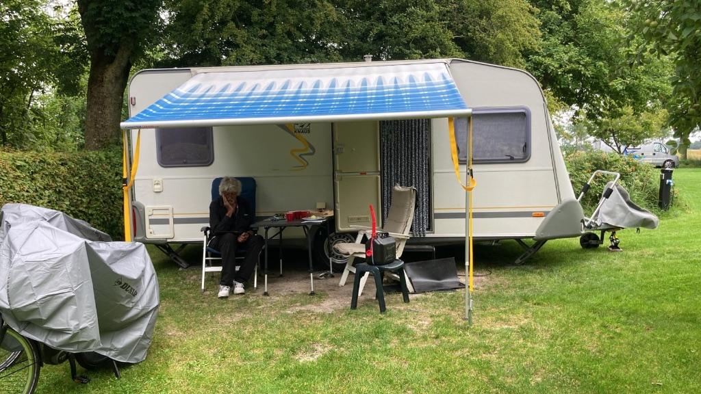 caravan Knaus, Omvormbare zithoek, Rondzit, Luifel, 750 - 1000 kg