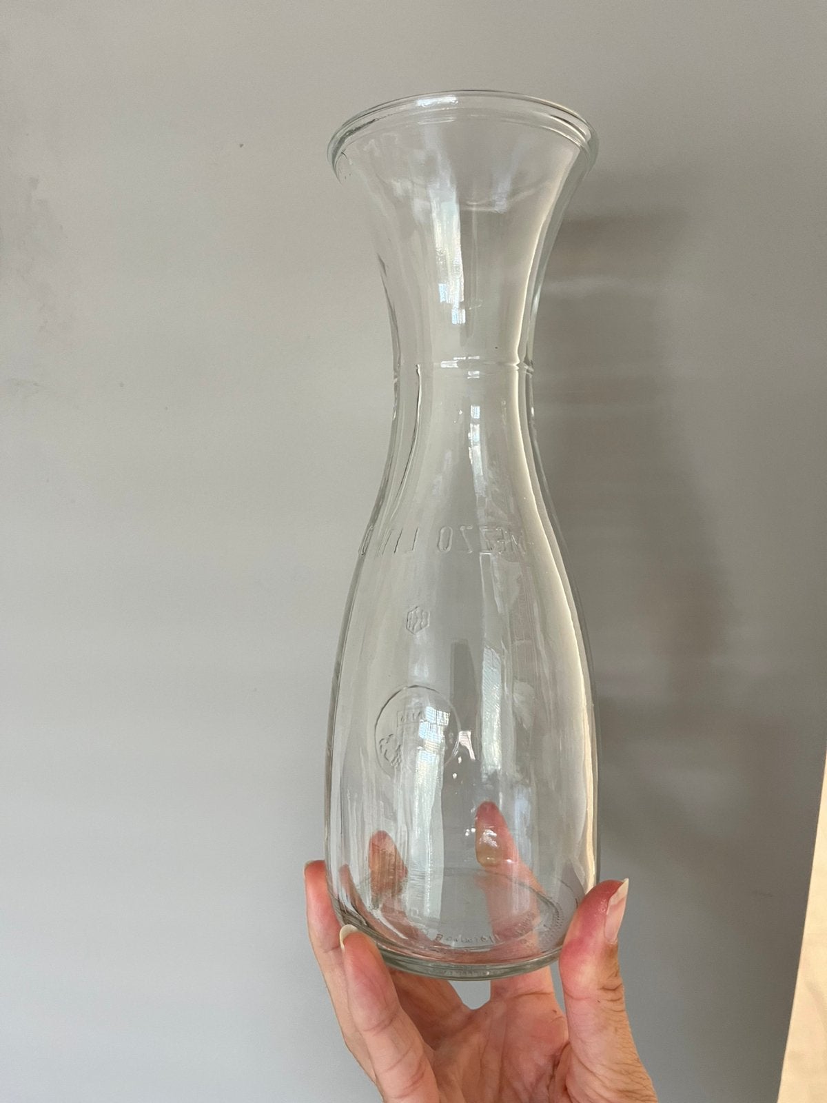 Glazen karaf - 'Mezzo Litro' en '0.5L.’ - Nieuw, Glas of Glazen, Nieuw, Ophalen of Verzenden, Glas