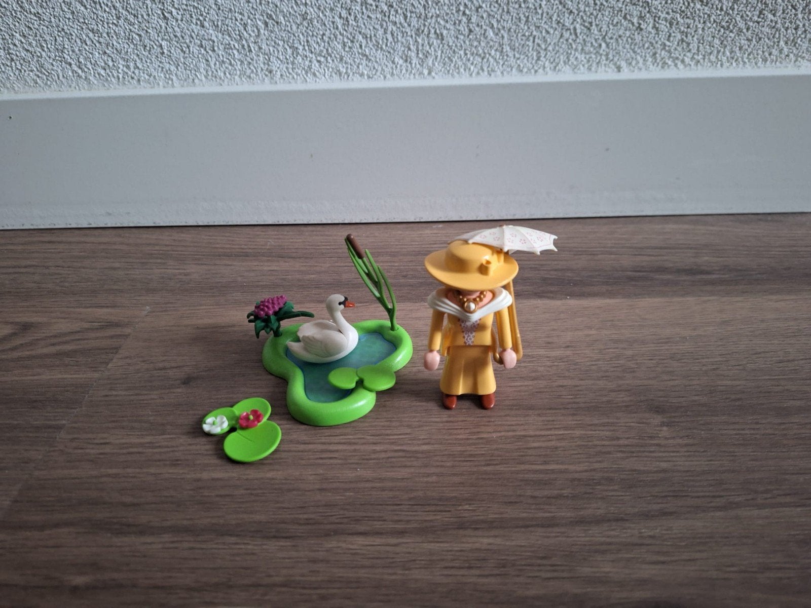 Playmobil Vrouw met Zwaan en Vijver - Zo goed als nieuw, Ophalen of Verzenden, Zo goed als nieuw, Losse onderdelen, Figuren