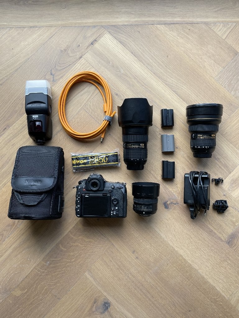 Nikon D850 in zeer goede staat met hoogwaardige lenzen, Ophalen, Lensdop, Zo goed als nieuw, Nikon