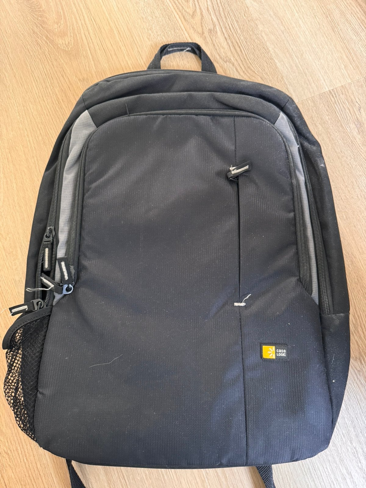 Stevige laptoptas, Computers en Software, 17 inch of meer, Zo goed als nieuw, Zwart, Case Logic