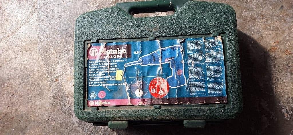 Metabo Accuboormachine met lader en koffer - 9.6V