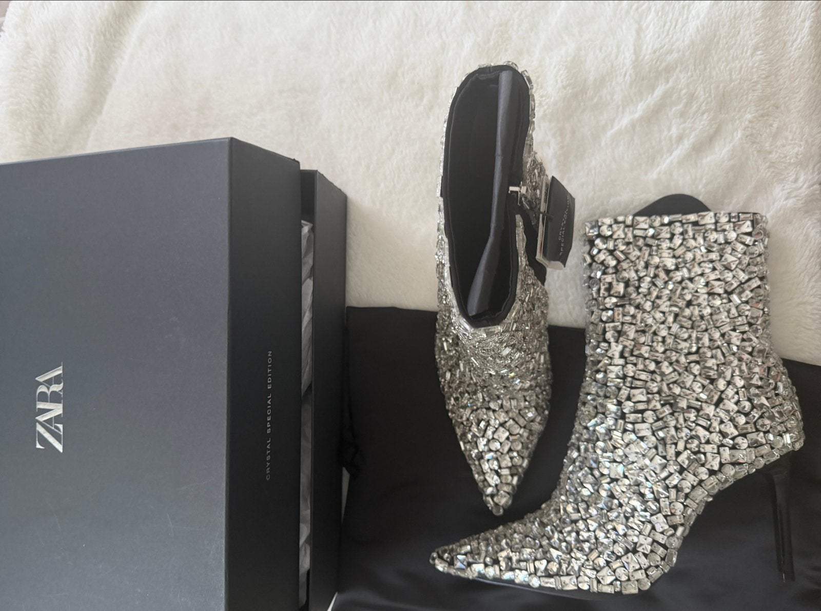 Zara - Crystal Special Edition Enkellaarzen Maat 39 - NIEUW, Ophalen, Nieuw, Overige kleuren, Lage of Enkellaarzen