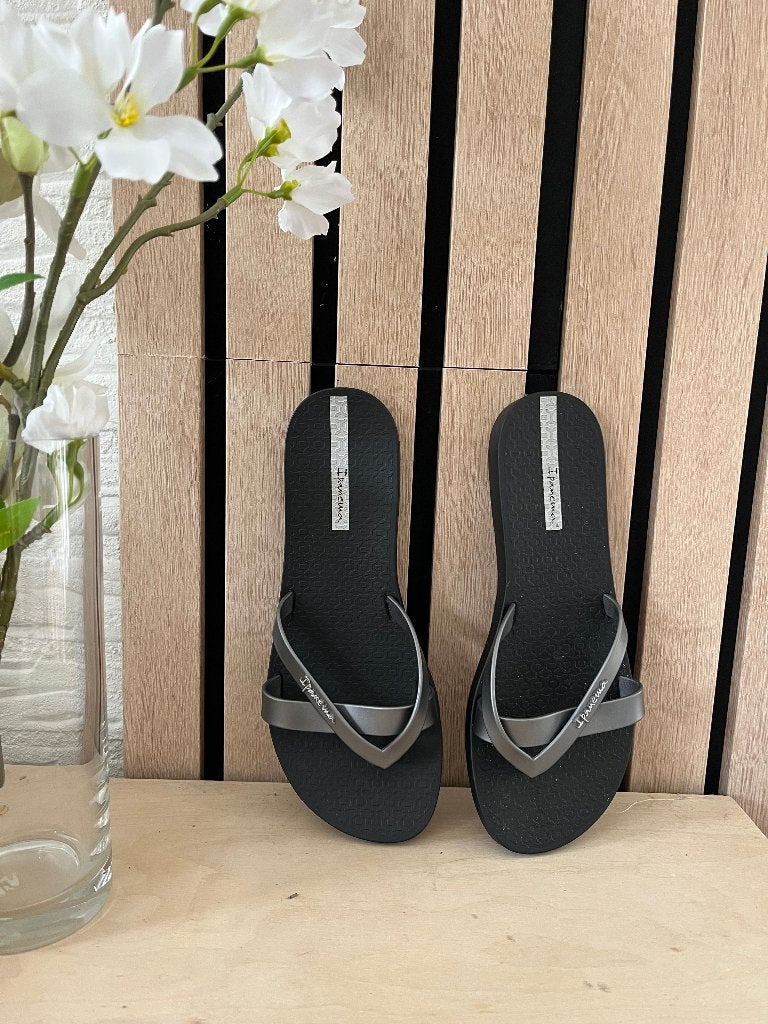 ipanama 37 zwart teenslippers bjorn 37 witte slippers, Kleding | Dames, Schoenen, Slippers, Wit, Nieuw, Ophalen of Verzenden