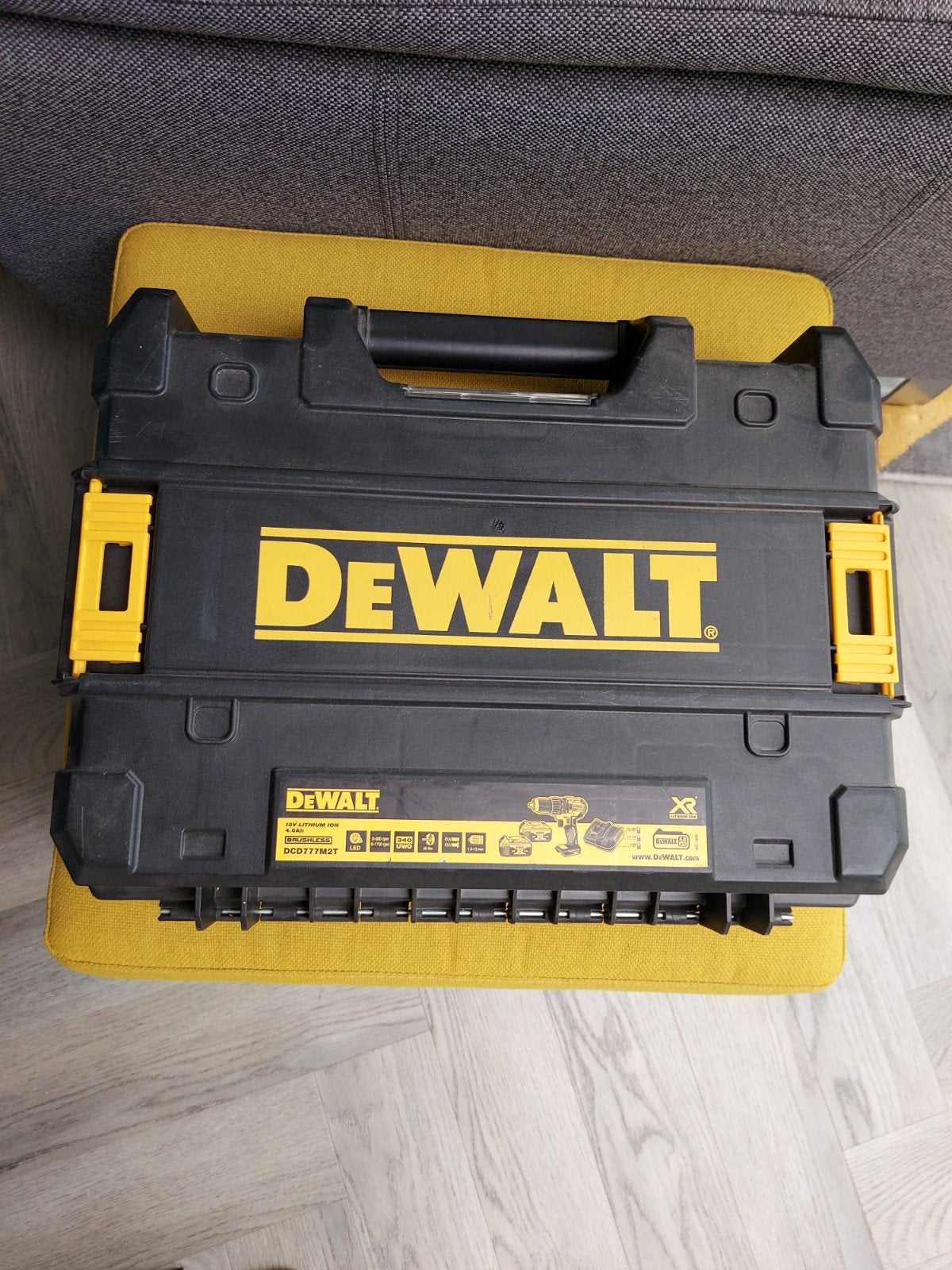 DeWalt TSTAK Koffer voor Gereedschap DCD777, Ophalen