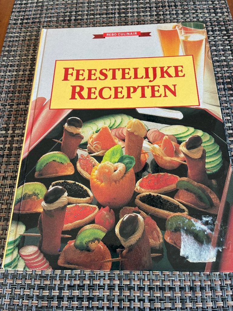 Kookboek Feestelijke Recepten REBO Culinair uit 1993, Ophalen of Verzenden, Overige gebieden