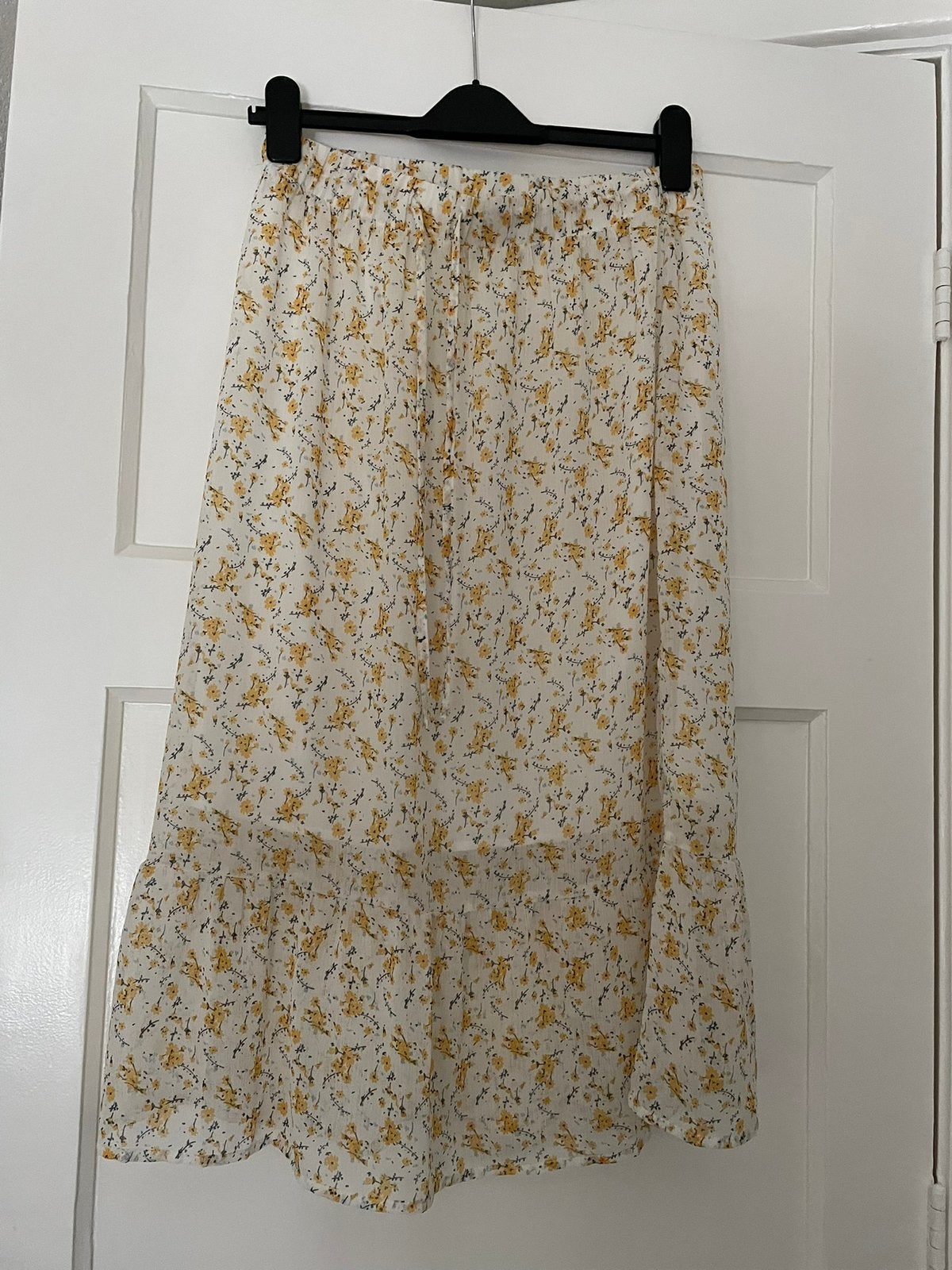 witte midi rok gele bloemetjes Ibiza style  maat   38/40, Kleding | Dames, Rokken, Maat 38/40 (M), Wit, Ophalen of Verzenden, Zo goed als nieuw