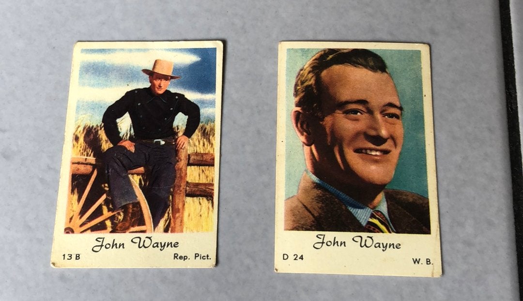 2 afbeeldingen van John Wayne, Ophalen of Verzenden, Gebruikt, Meerdere plaatjes