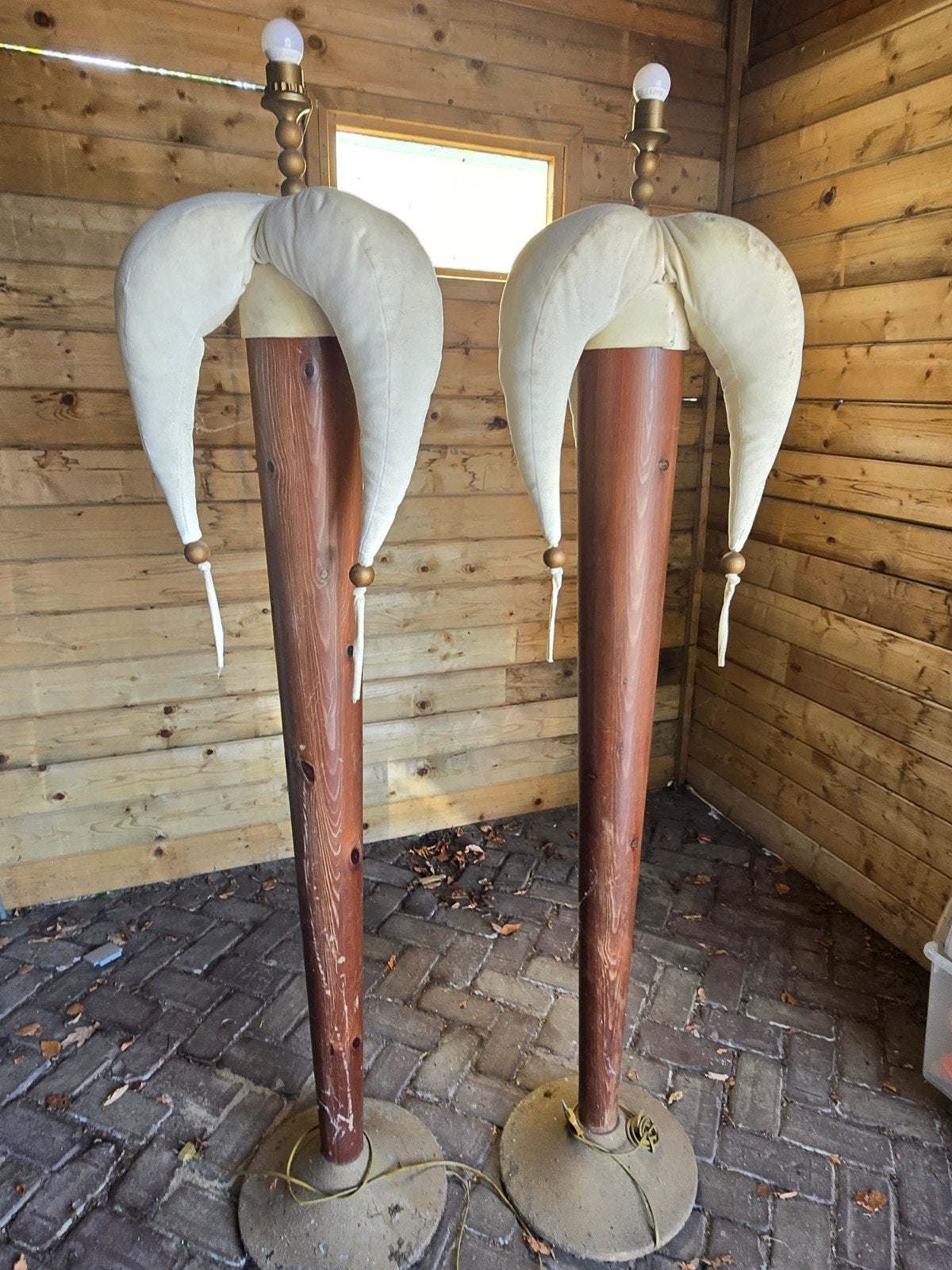 Unieke Vloerlampen - Narrenkap Stijl (2x) ophalen in Lierop, Ophalen, Gebruikt, 150 tot 200 cm, Textiel