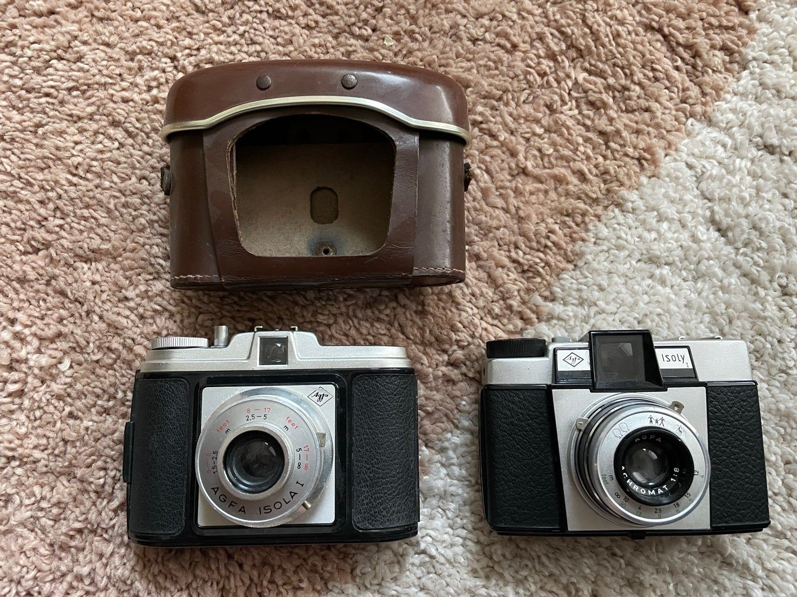 Twee Vintage Agfa Isola I en Isoly camera's met lederen tas, Audio, Tv en Foto, Ophalen of Verzenden, Gebruikt, Compact, Overige Merken