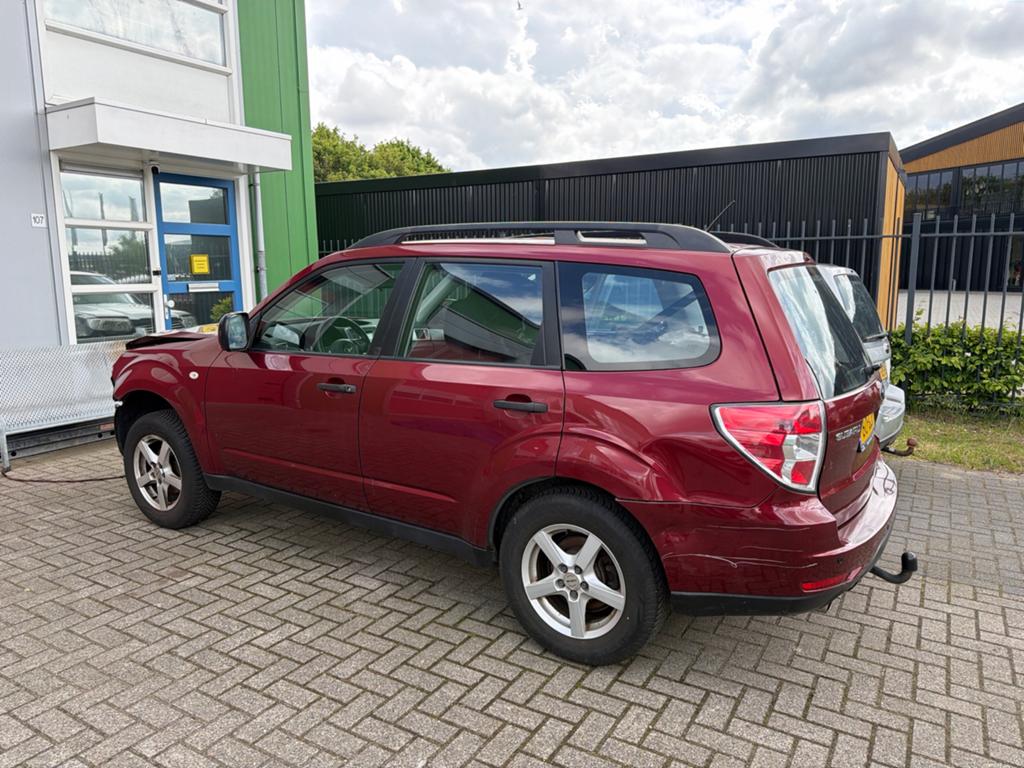 Subaru Forester 2.0 AWD AUT 2008 Rood, Auto's, Subaru, 4 cilinders, Origineel Nederlands, 75 €/maand, Forester