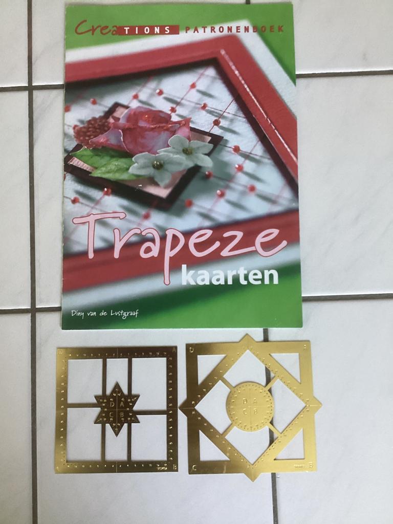 Trapeze kaarten mallen en patronenboek, Ophalen of Verzenden, Zo goed als nieuw, Overige thema's, Pons of Mal