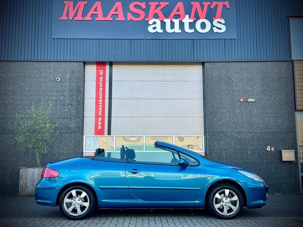 PEUGEOT 307 2.0 16V CC NL Auto / Perfect onderhoud / Distrib, Gebruikt, Zwart, 4 cilinders, Cabriolet