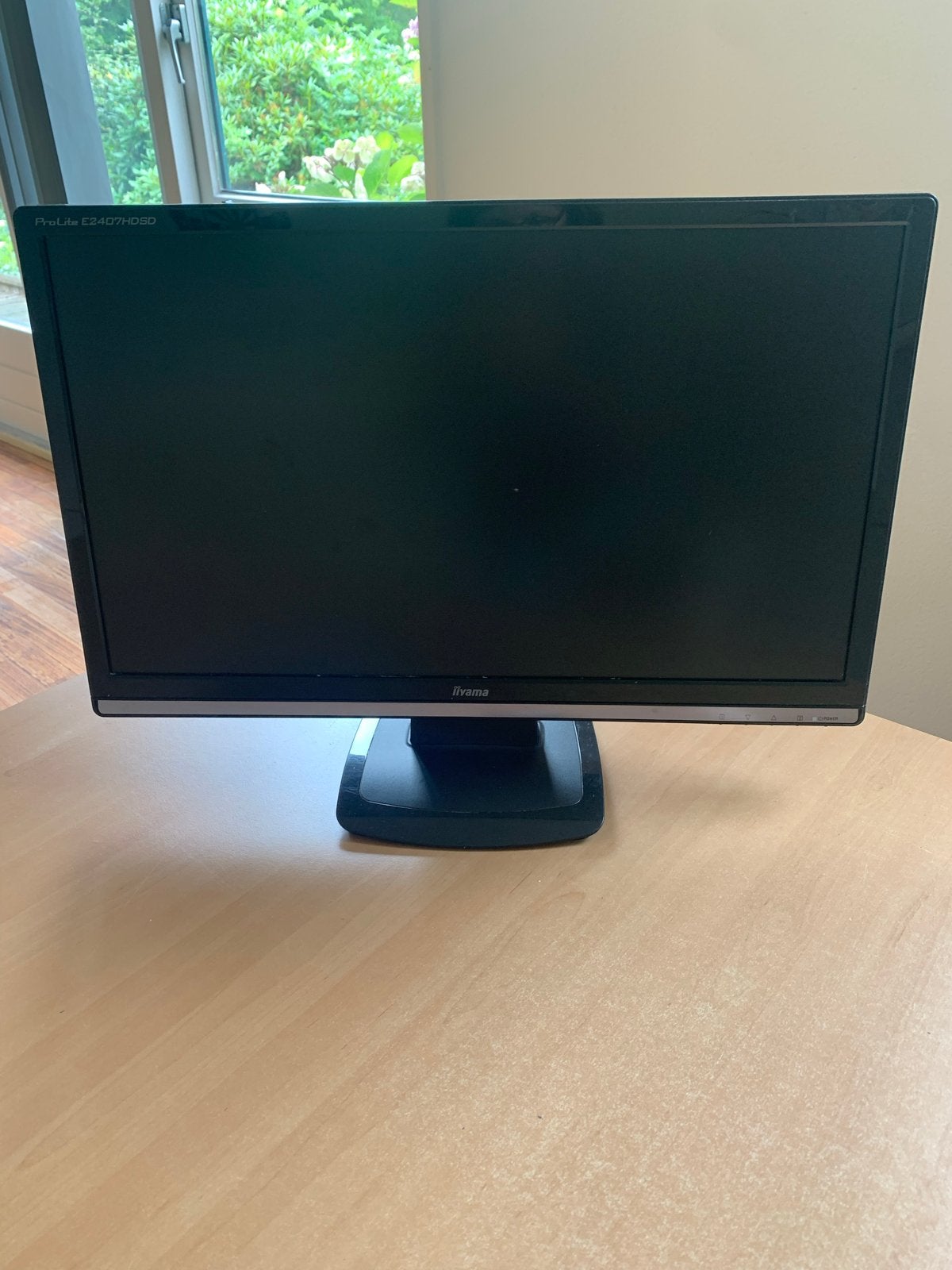 3 verschillende computer beeldschermen (per stuk/set), Computers en Software, Monitoren, Ophalen of Verzenden, Gebruikt