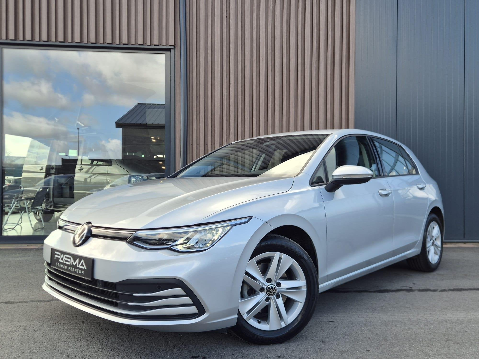 Volkswagen Golf 1.5 TSI Life Business | BTW | Carplay | Trek, Auto's, Voorwielaandrijving, 4 cilinders, 1207 kg, Bedrijf