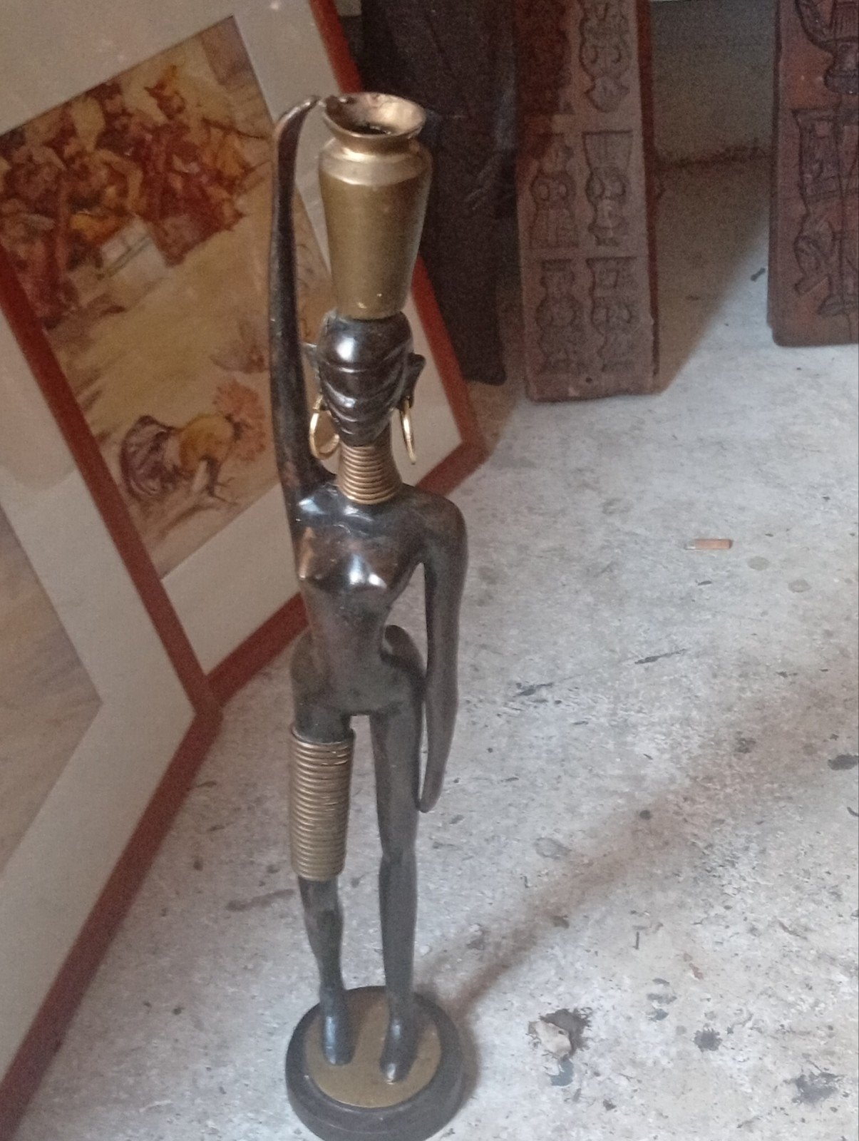 Afrikaans beeld van een vrouw met kruik, Hout, Afrika, Handgemaakt, Beeld