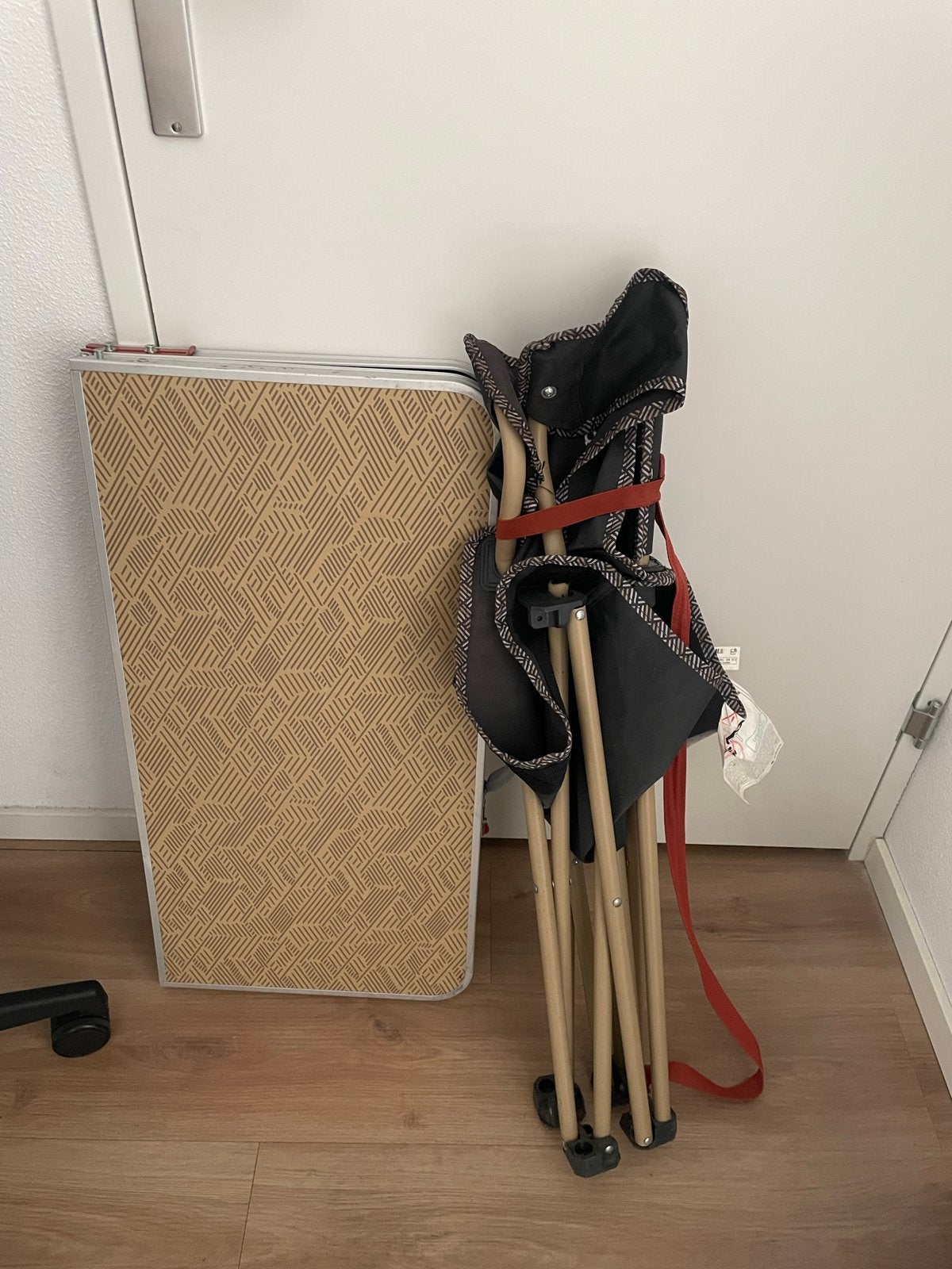 Decathlon Campingtafel en -stoel - Compact en draagbaar, Ophalen of Verzenden, Gebruikt, Campingtafel