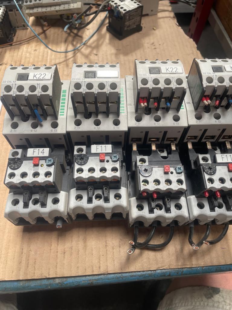 4 sets Moeller DIL1M contactoren met thermische relais, Ophalen, Gebruikt
