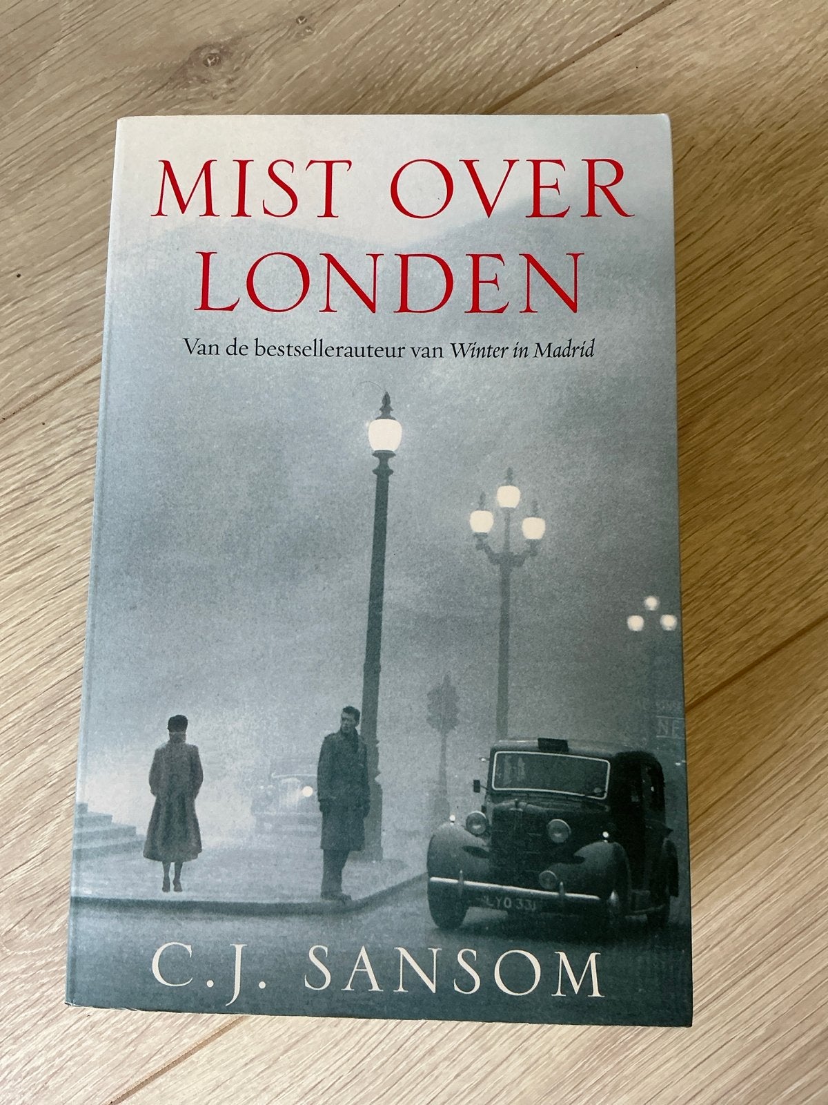 Mist over Londen - C.J. Sansom (Thriller), Boeken, Ophalen of Verzenden, Zo goed als nieuw