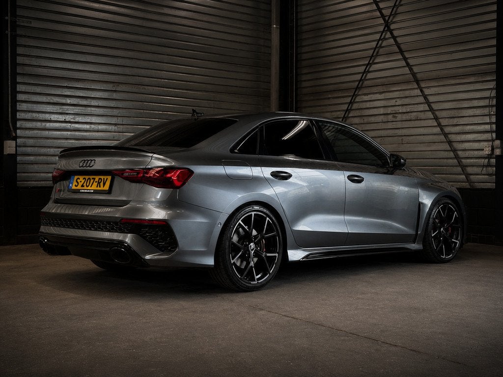 Audi RS3 2.5 TFSI Limousine Quattro 400pk | Panodak | RS Zet, Auto's, Audi, Automaat, Gebruikt, RS3, Bedrijf