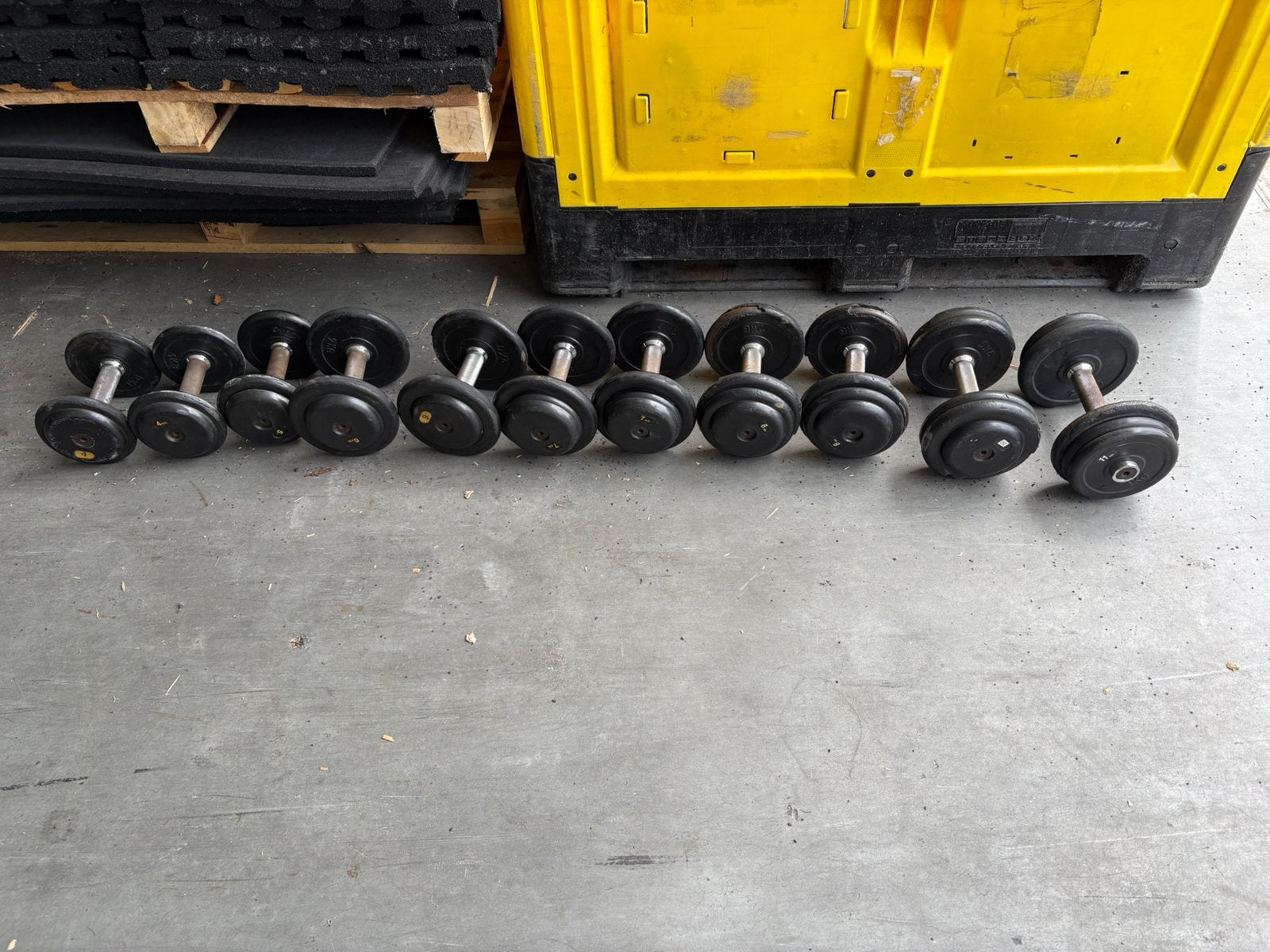 Rubberen dumbbells 4-11 kg beschadigd dumbbell gewichten, Ophalen, Dumbbell, Gebruikt, Gewichten