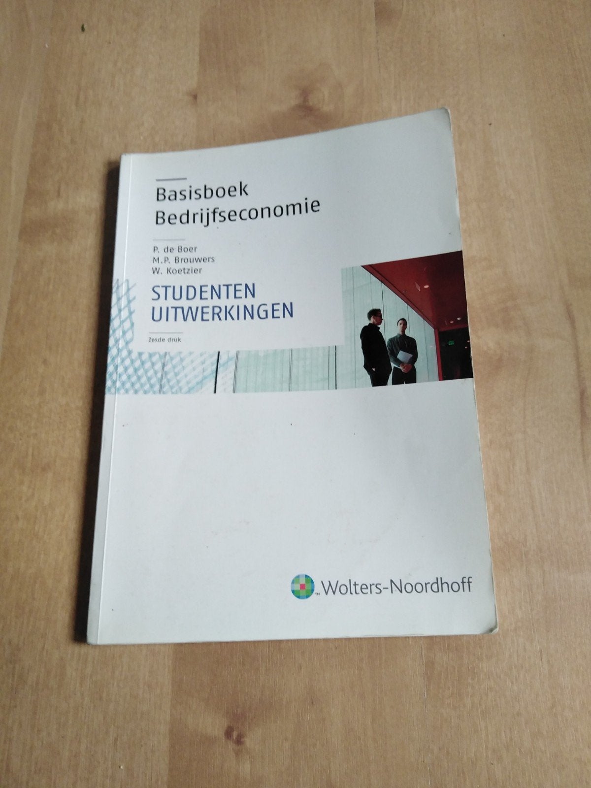 Basisboek bedrijfseconomie uitwerkingen, Ophalen of Verzenden, Zo goed als nieuw, Economie en Marketing, Wolters Noordhoff
