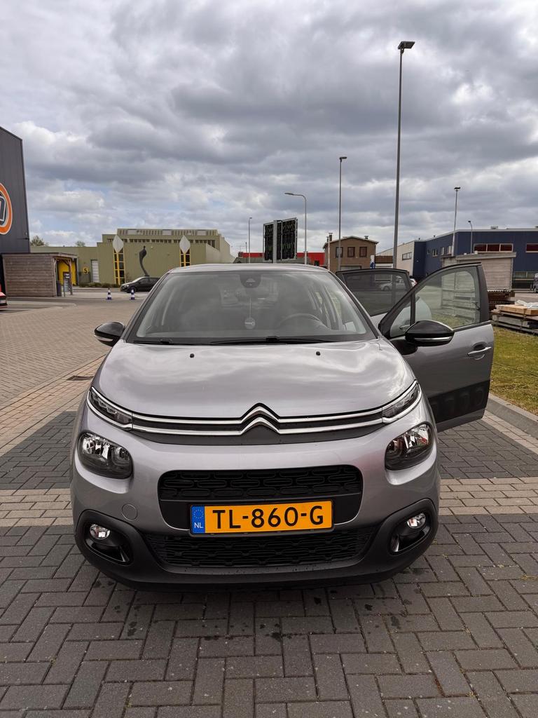Citroën C3 1.2 Puretech 82pk 2018 Grijs - Rijklaar, Auto's, Voorwielaandrijving, 83 pk, 450 kg, 40 €/maand