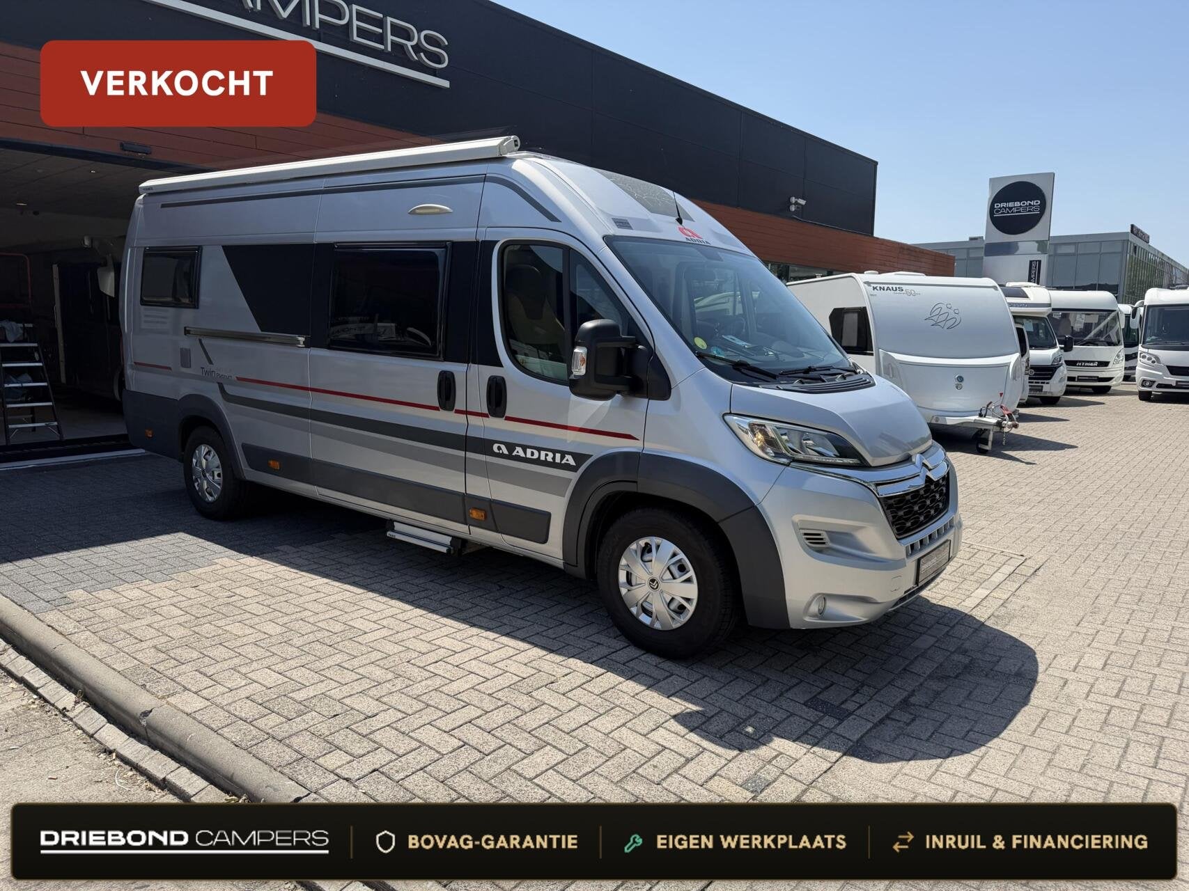Adria TWIN 640 SLX Euro6 Enkele Bedden Luifel Trekhaak Bearl, Buscamper of Camperbus, 6 tot 7 meter, Bedrijf, Tot en met 3