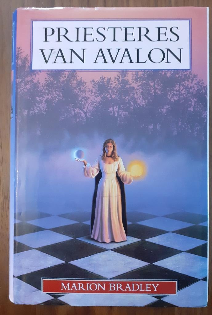 Priesteres van Avalon. Marion Bradley., Boeken, Ophalen of Verzenden, Gelezen, Marion Bradley