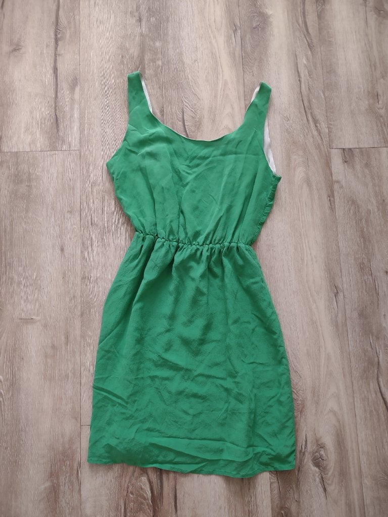 Prachtige groene zijden jurk, maat S. Italiaanse jurk zijde., Onb, Ophalen of Verzenden, Onb, Maat 36 (S)