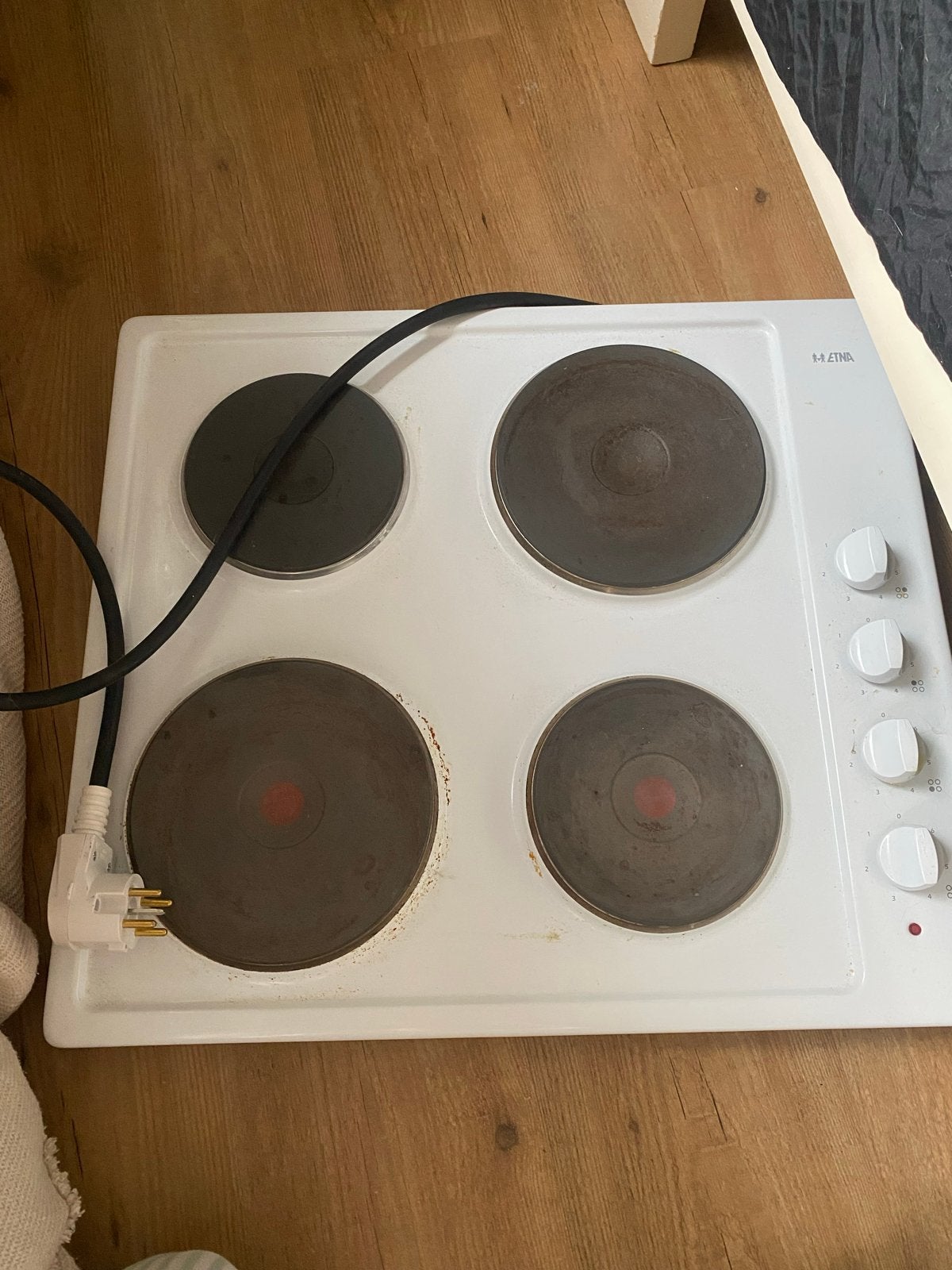 ETNA KEV158WIT Vrijstaande Elektrische Kookplaat - Zo goed a, Ophalen, 4 kookzones, Zo goed als nieuw, Vrijstaand