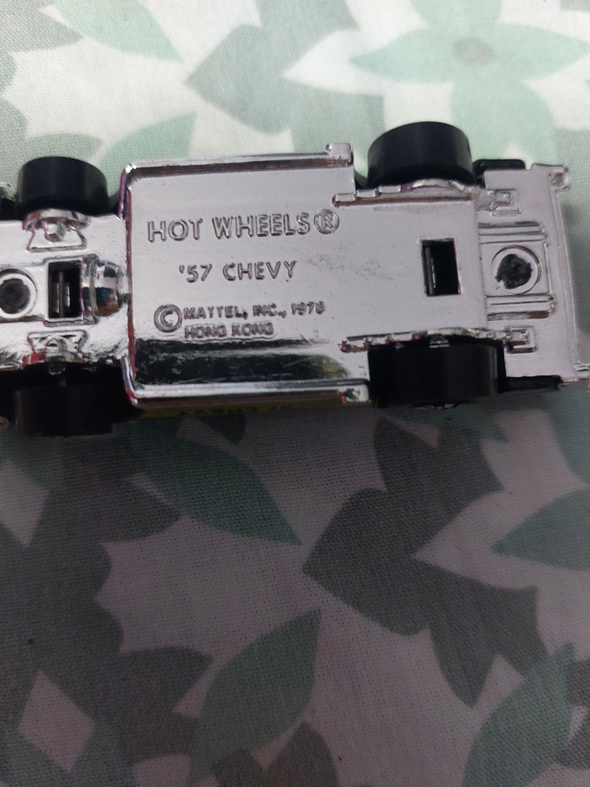 Hot Wheels '57 Chevy - Zwart met gele streep, Ophalen of Verzenden, Gebruikt