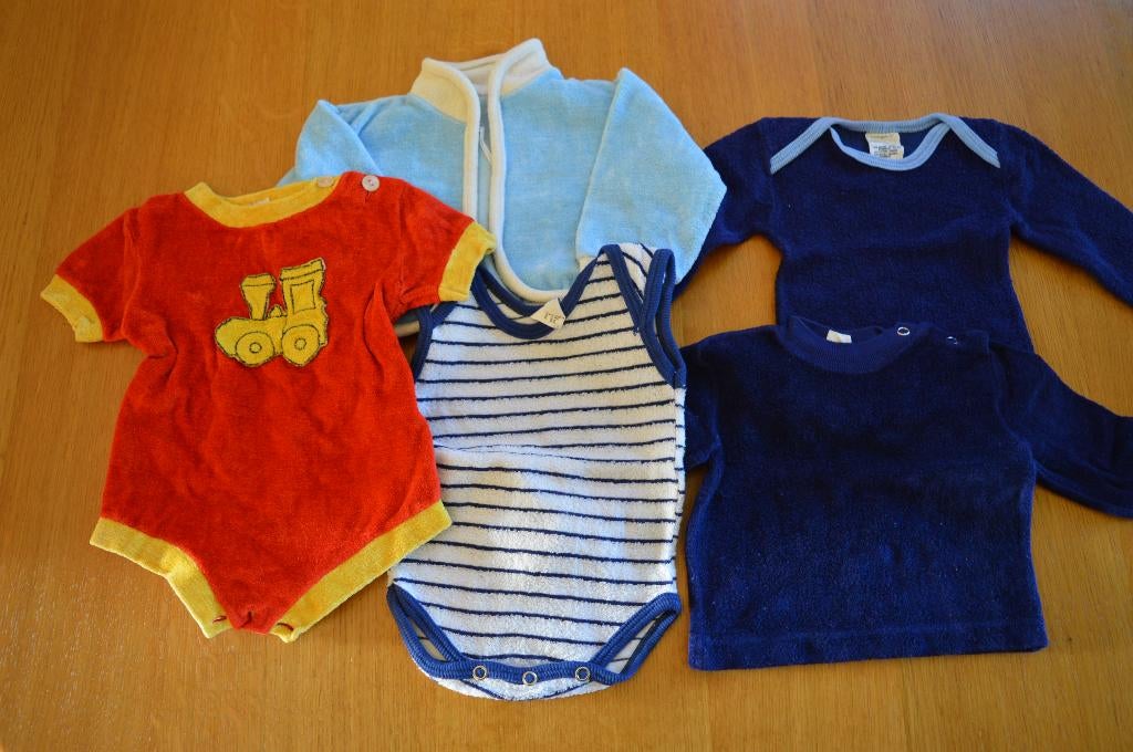 Baby kleding vintage, Antiek en Kunst, Antiek | Kleding en Accessoires, Ophalen of Verzenden, Kinderen, Onbekend