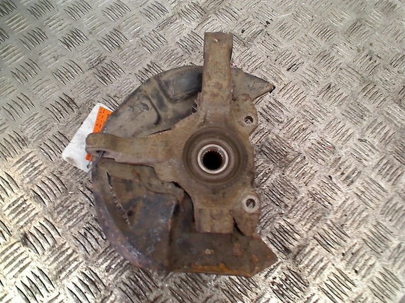 Fusee Links Voor Fiat Doblo Cargo (223) (2001-03/2005-10), FCA Germany GmbH, Gebruikt, IPC D1-09 Bahnhofsplatz, Rüsselsheim am Main 65423, , Duitsland