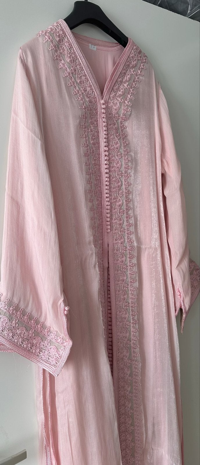 Roze marokkaanse jurk takschita Kaftan met Borduurwerk nieuw, Maat 42/44 (L), Ophalen of Verzenden, Zo goed als nieuw, Roze