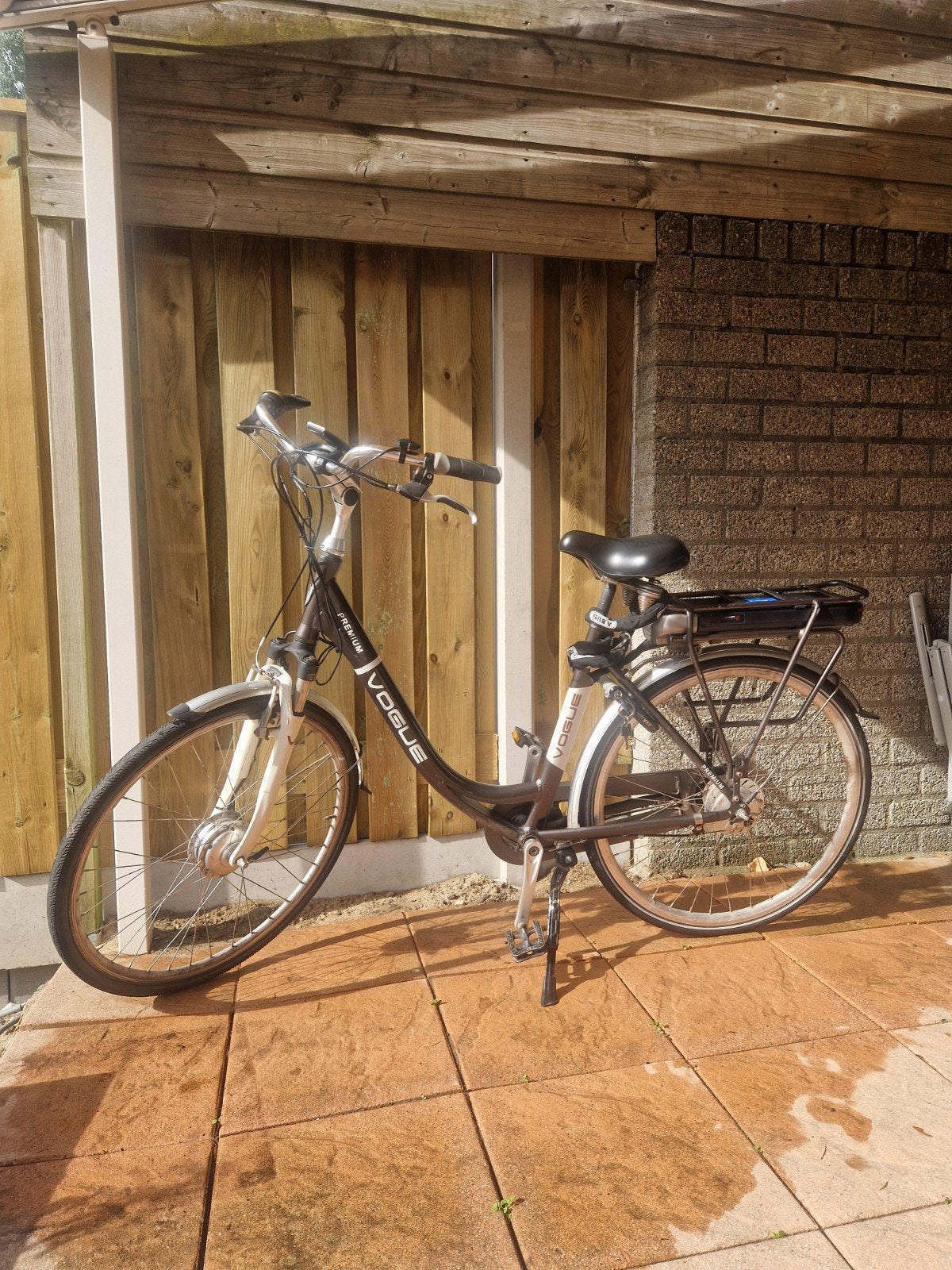 Opknapfiets Vogue premium e-bike met goede accu en oplader, Ophalen, Gebruikt, Overige merken