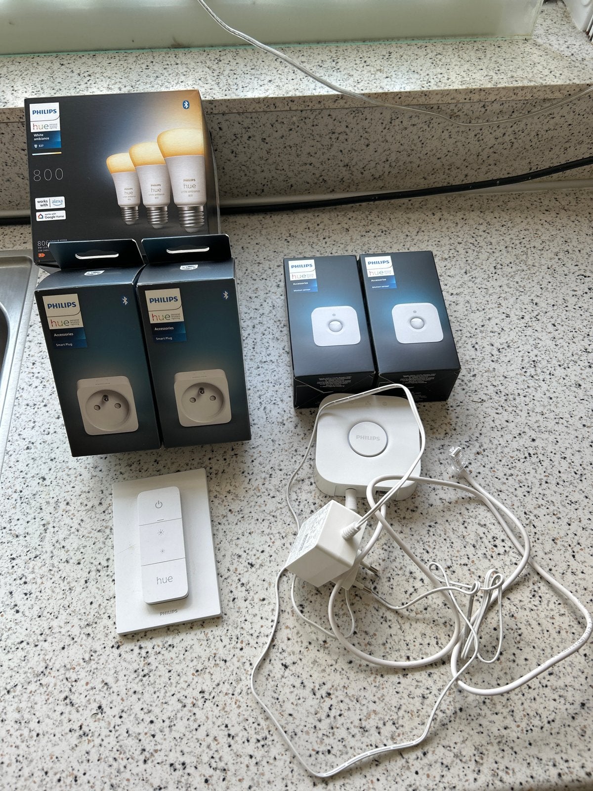 Philips Hue Starterset: Lampen, Smart Plugs, Bridge & Dimmer, Ophalen, Wit, Kunststof, E27 (groot)