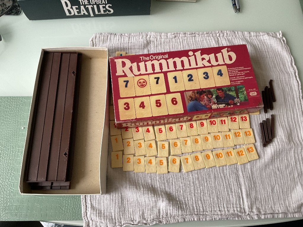 Rummikub compleet of losse stenen cijfers groot serie 400, Ophalen of Verzenden, Zo goed als nieuw, Goliath