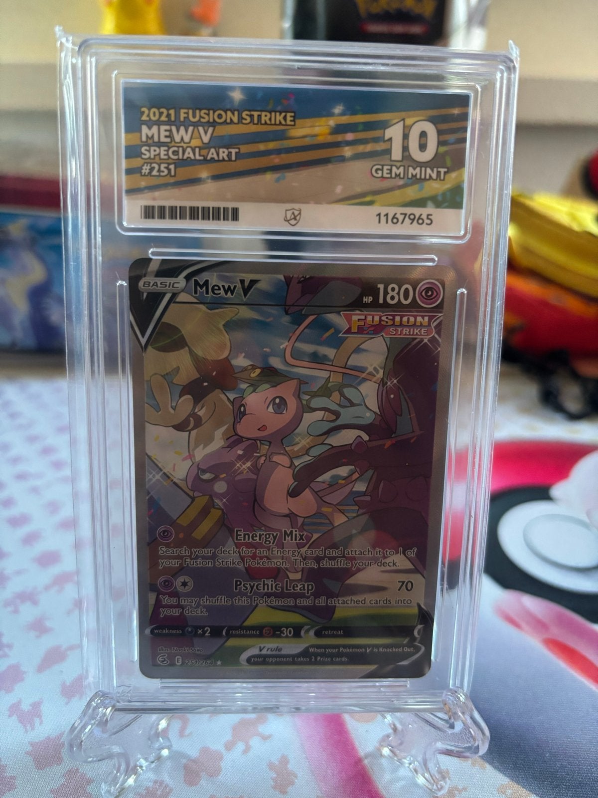 Mew V Special Art #251 Fusion Strike ACE 10 perfect, Hobby en Vrije tijd, Verzamelkaartspellen | Pokémon, Ophalen of Verzenden
