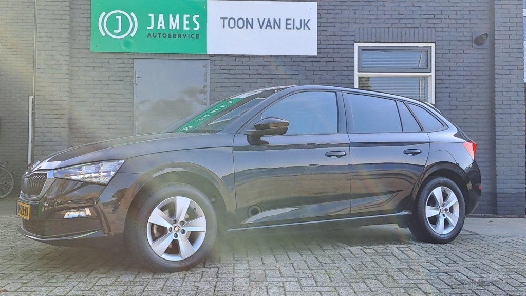 Skoda SCALA Sport Business 110 Pk Tsi  Sportstoelen-Trekhaak, Auto's, Scala, Gebruikt, Met garantie (alle), 610 kg