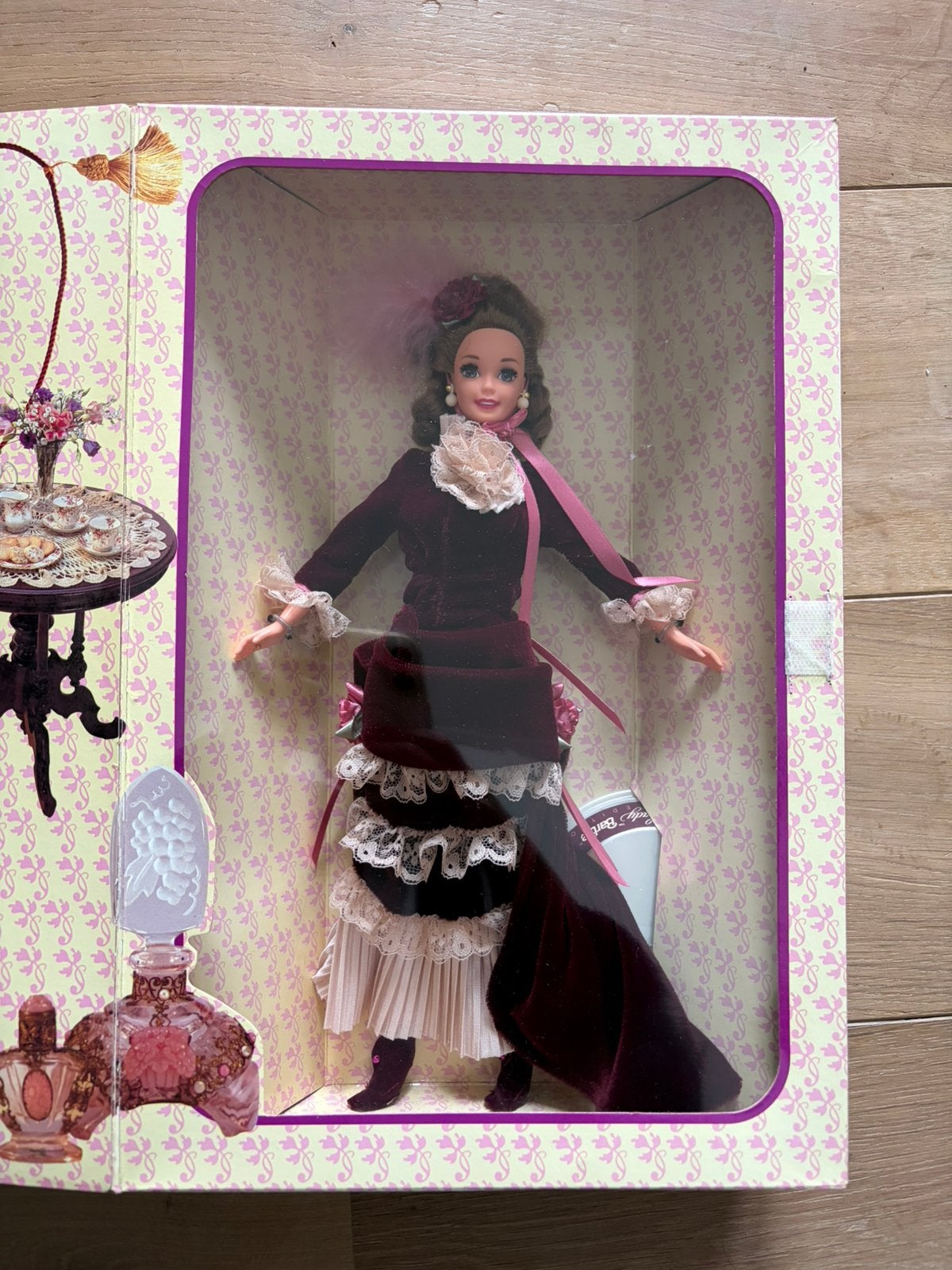 Barbie Victorian Lady nrfb, Verzamelen, Ophalen of Verzenden, Zo goed als nieuw, Fashion Doll