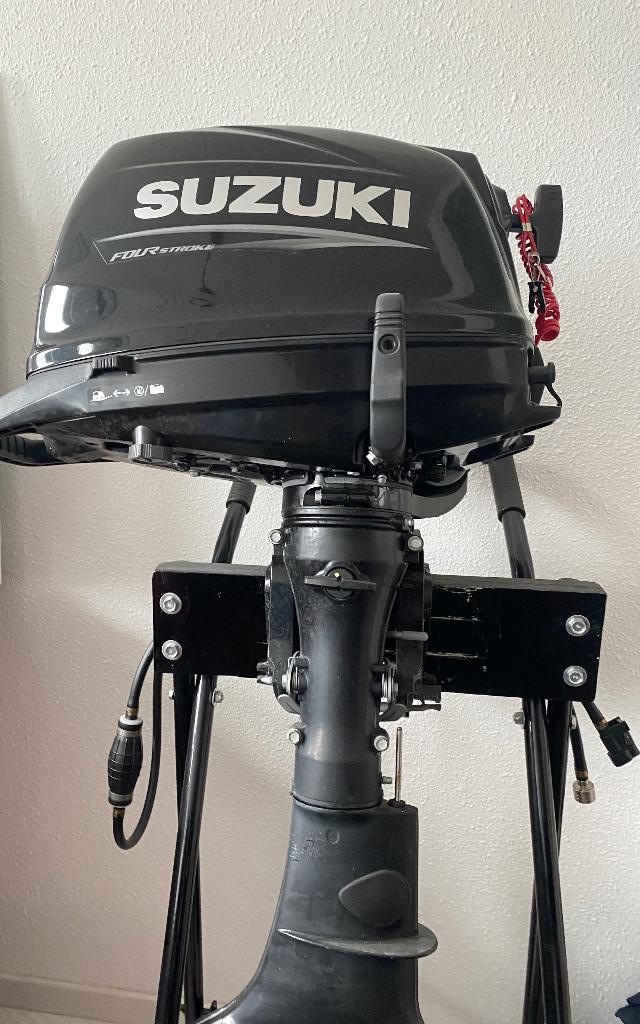 Suzuki buitenboordmotor langstaart 6 pk 4 takt, Ophalen, 5 tot 10 pk, Zo goed als nieuw, Viertaktmotor