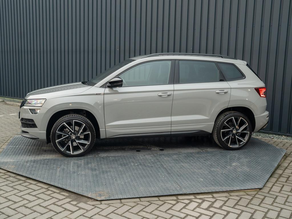 Skoda Karoq 1.5 TSI ACT Sportline Business | Trekhaak wegkl., Auto's, Skoda, Voorwielaandrijving, Stof, 4 cilinders, Handgeschakeld