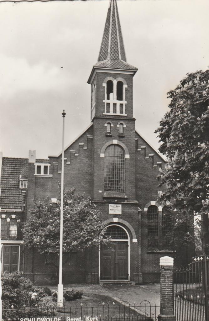 schildwolde- ger. kerk, Verzamelen, Ansichtkaarten | Nederland, Verzenden, 1940 tot 1960, Friesland